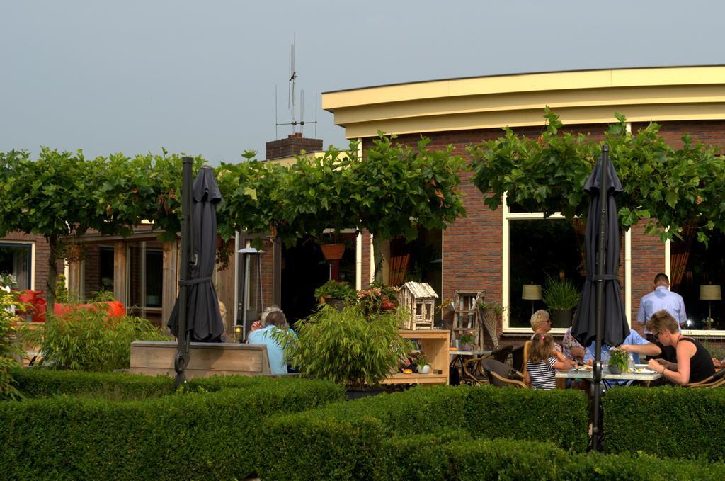 Hotel Restaurant Het Roode Hert Dalfsen Bagian luar foto