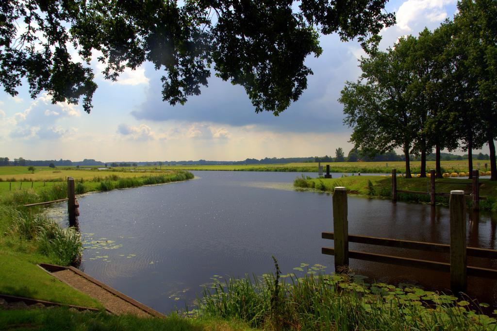Hotel Restaurant Het Roode Hert Dalfsen Bagian luar foto