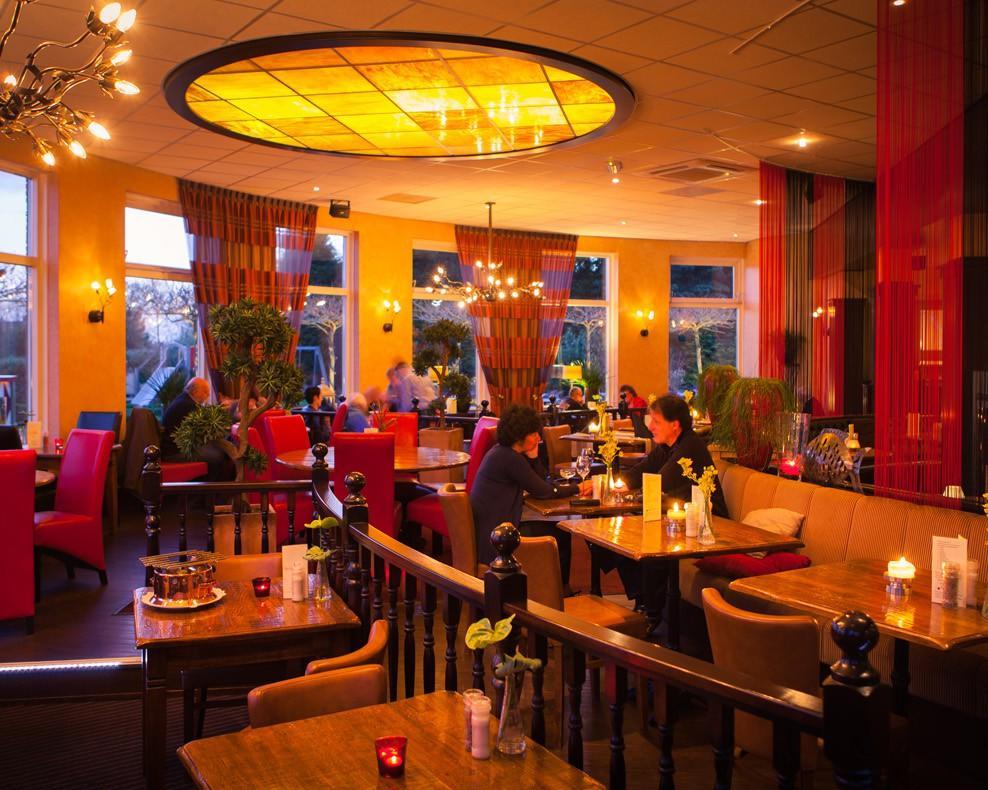 Hotel Restaurant Het Roode Hert Dalfsen Bagian luar foto